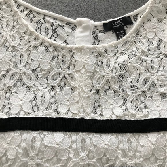 CHIC by Jacob White Lace Tank - Picture 3 of 9